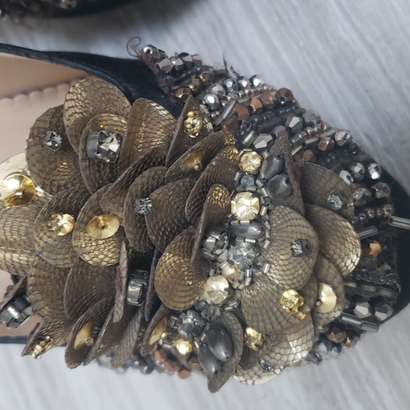 ⭐️Host Pic ⭐️ Oscar de la Renta Heels size 38 🔥 With floral rosette on toe - Picture 4 of 14